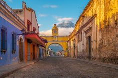 el-arco-antigua-city-agua-volcano-guatemala-shutterstock_769890442